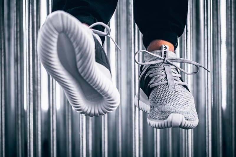 Adidas tubular 2024 yeezy pk